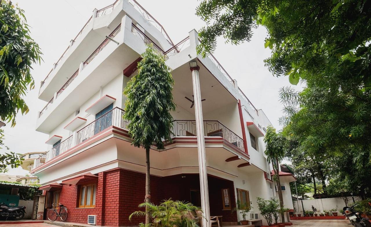 Hotel O Home Gautam Homestay Dehradun Ngoại thất bức ảnh