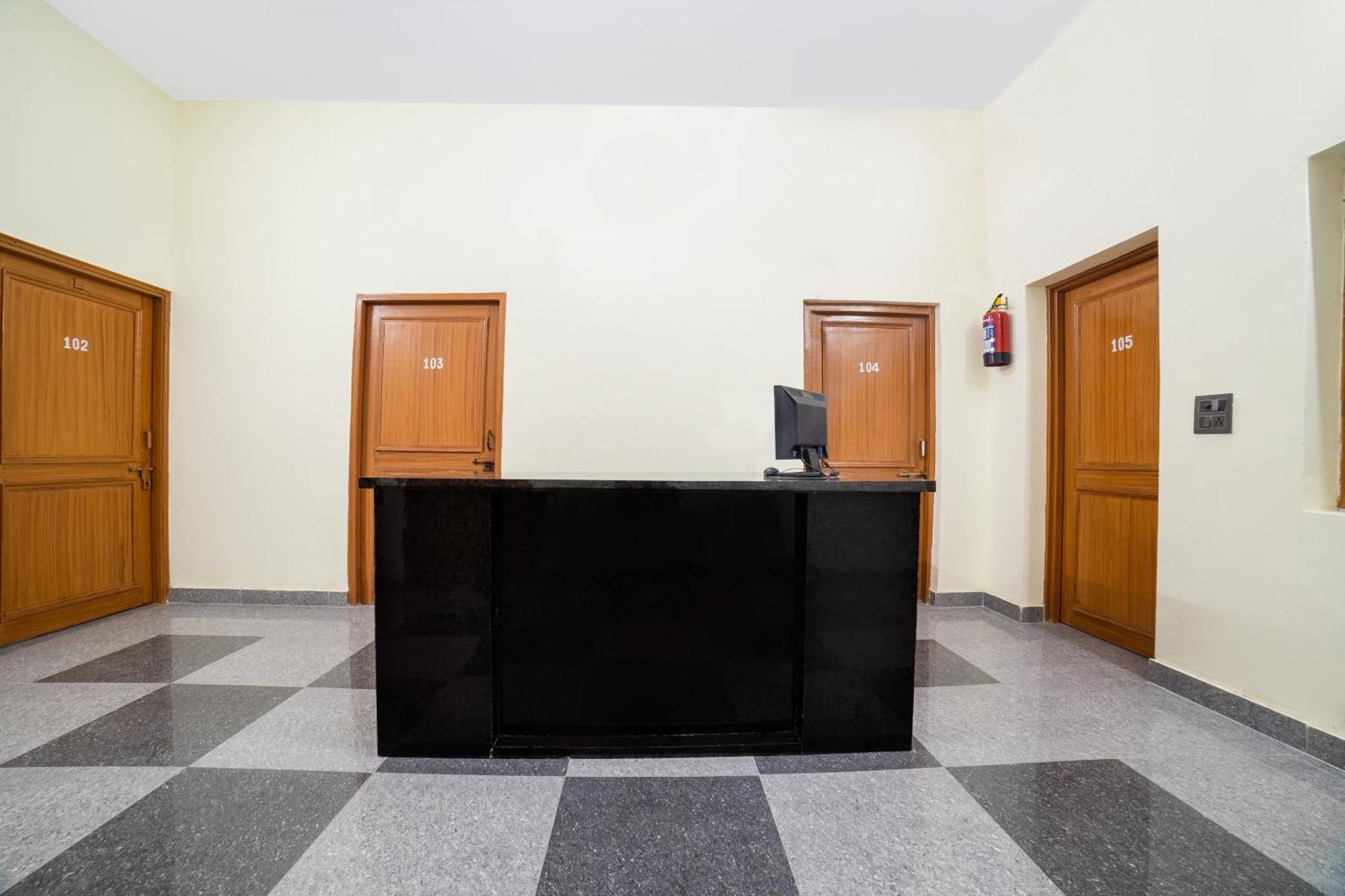 Hotel O Home Gautam Homestay Dehradun Ngoại thất bức ảnh