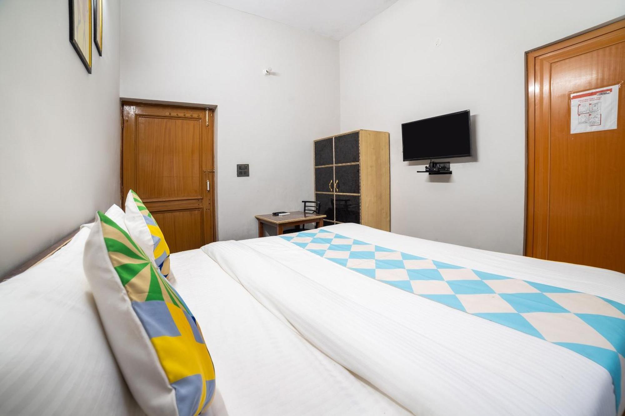 Hotel O Home Gautam Homestay Dehradun Ngoại thất bức ảnh