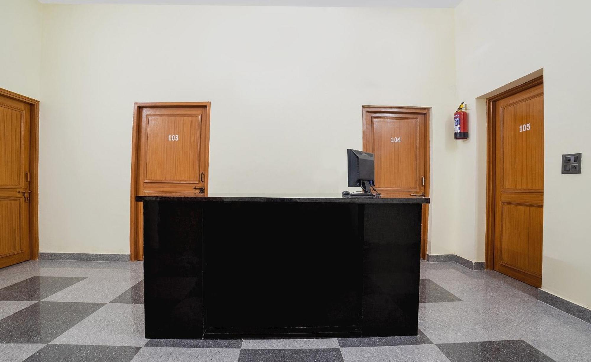 Hotel O Home Gautam Homestay Dehradun Ngoại thất bức ảnh