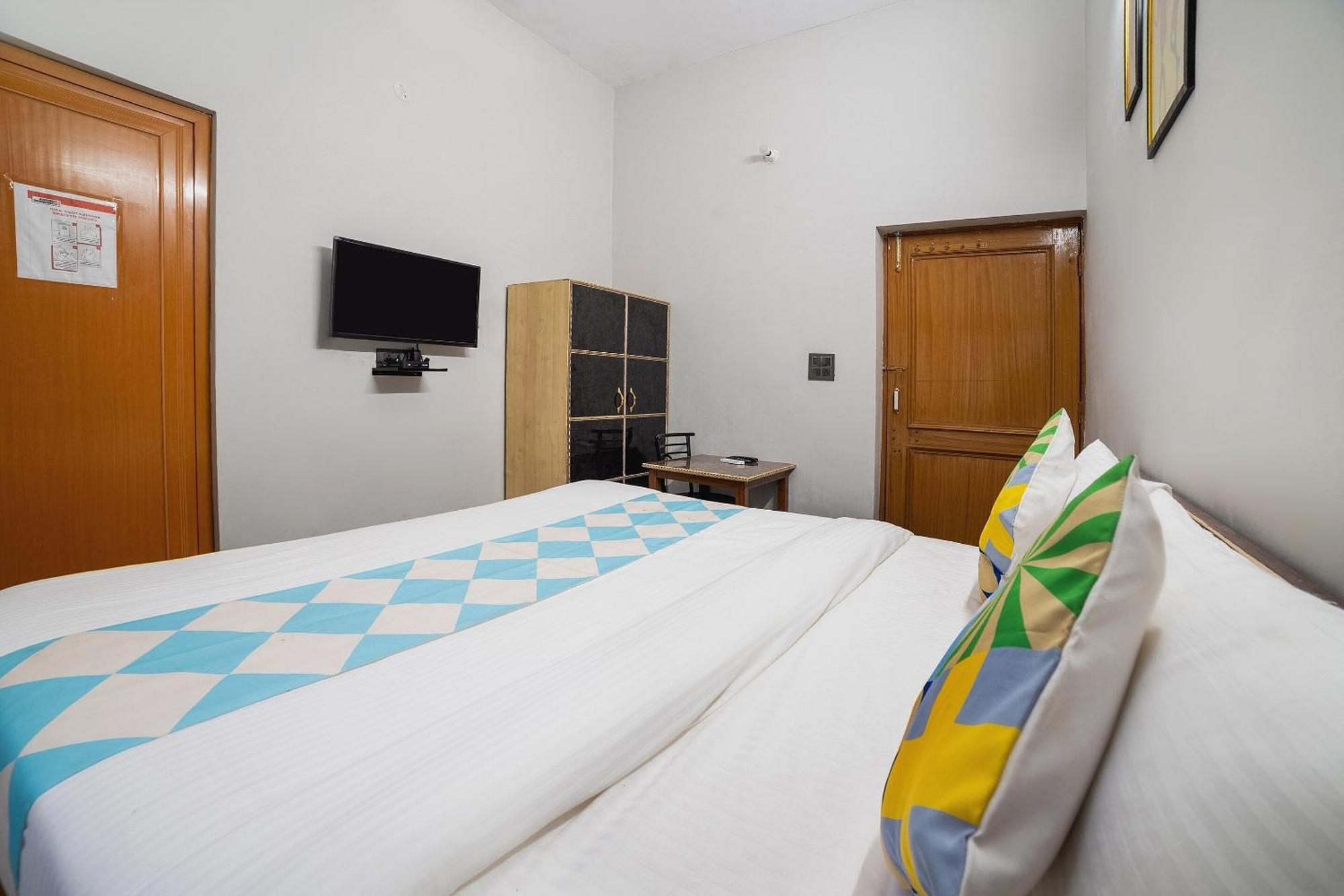 Hotel O Home Gautam Homestay Dehradun Ngoại thất bức ảnh