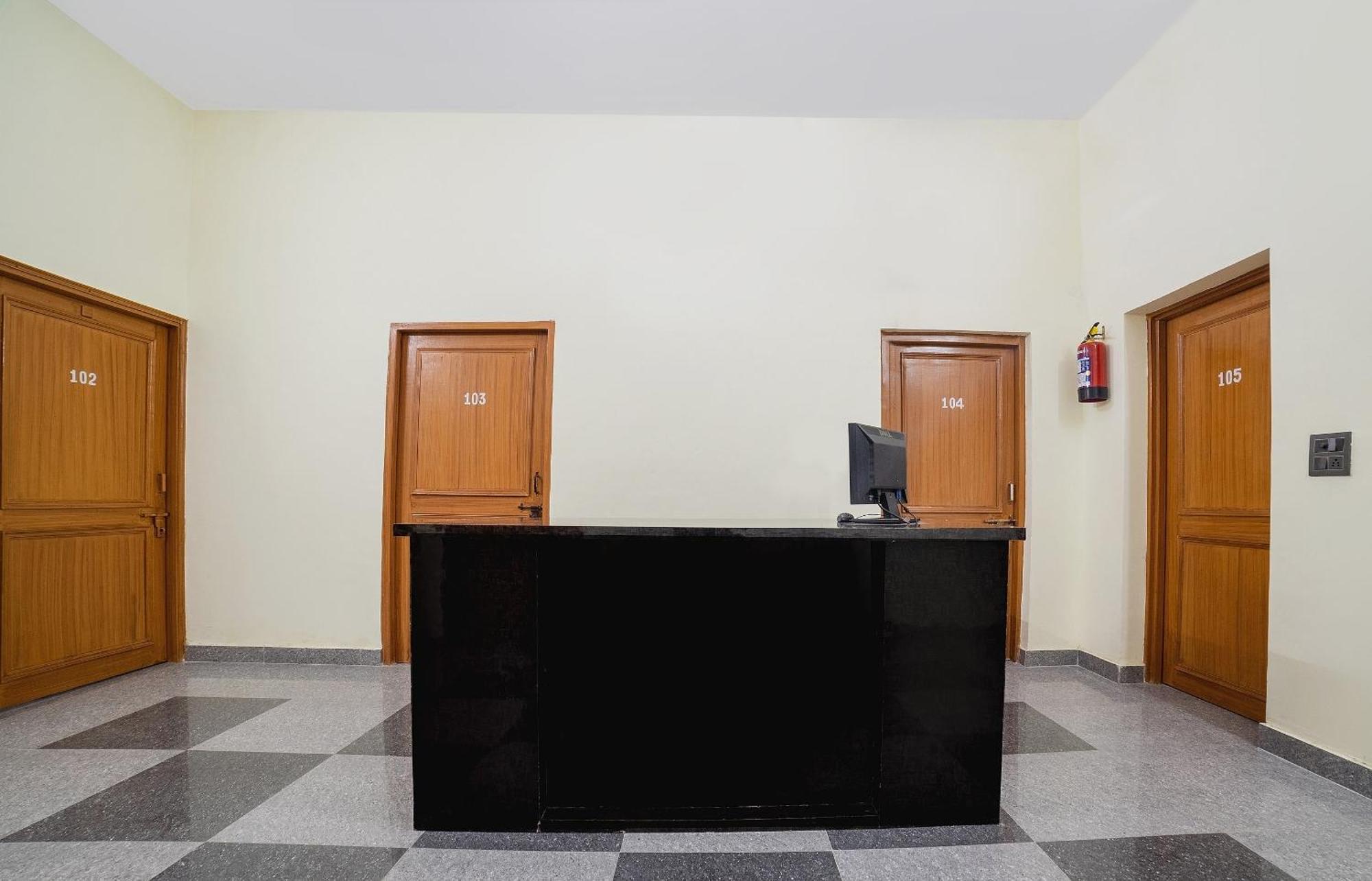 Hotel O Home Gautam Homestay Dehradun Ngoại thất bức ảnh