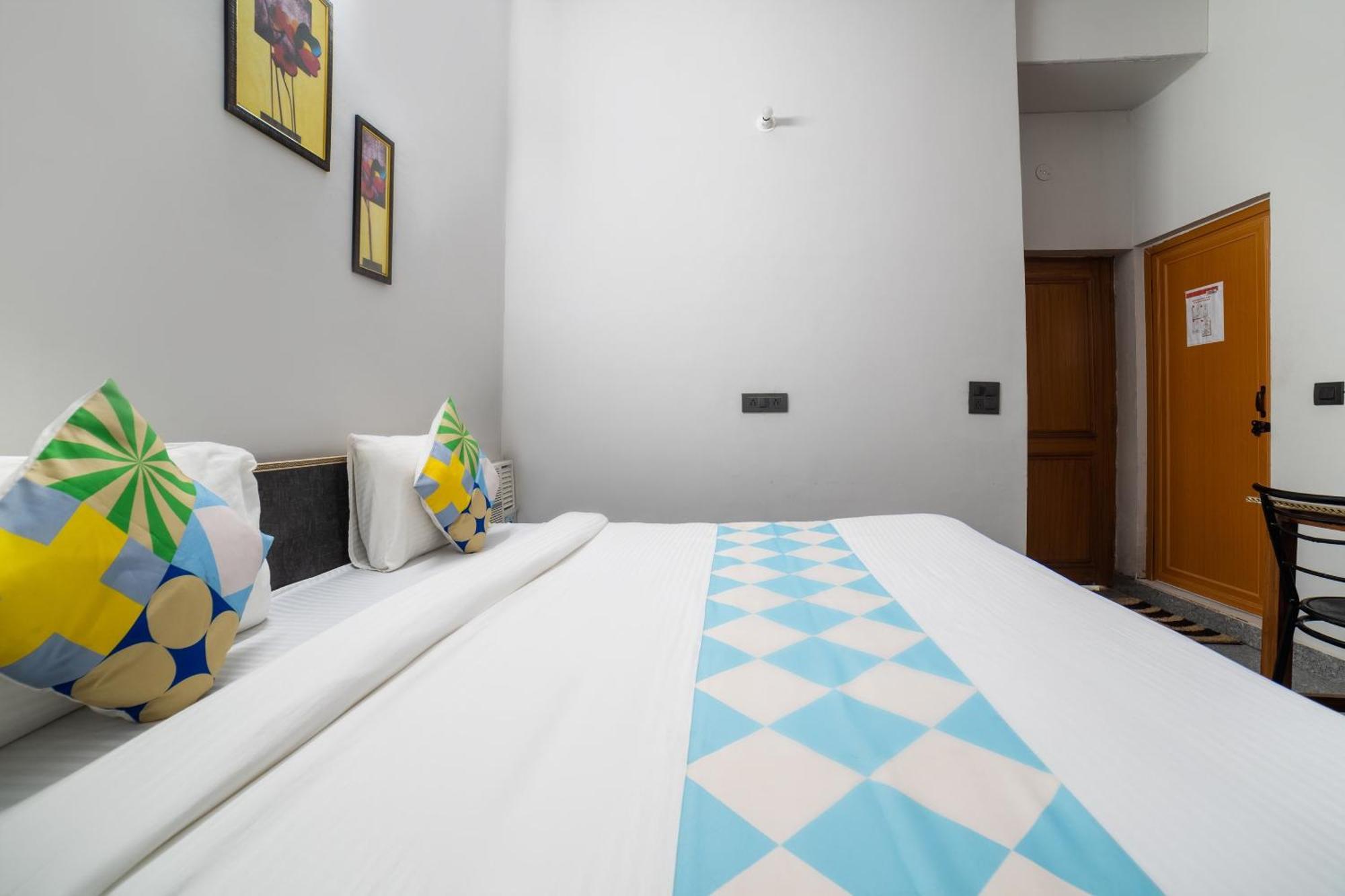 Hotel O Home Gautam Homestay Dehradun Ngoại thất bức ảnh